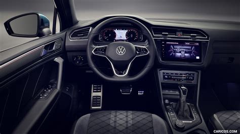 Volkswagen Tiguan | 2021MY | Interior, Cockpit