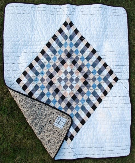 Fine Motor Skills: CALICO DIAMOND BABY QUILT WITH PATTERN