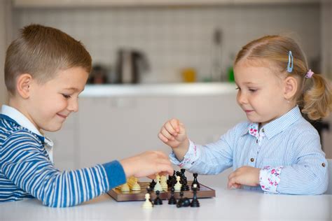 Kids Play Chess