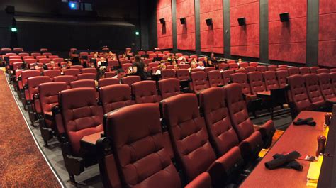 AMC Fork & Screen theatre at Downtown Disney - review, photo gallery