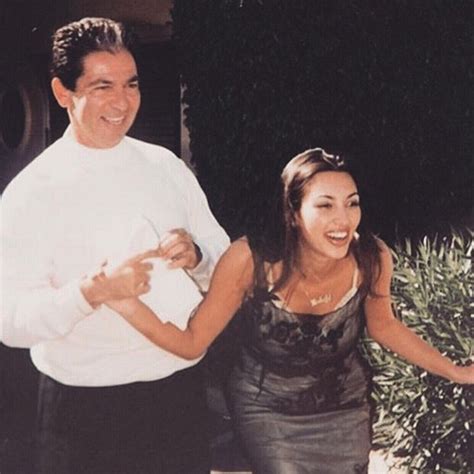 Kim Kardashian Says Dad Robert Is Her "Guide" 18 Years After His Death