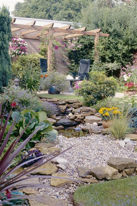 6 Best Rock Garden Ideas - Yard Landscaping with Rocks