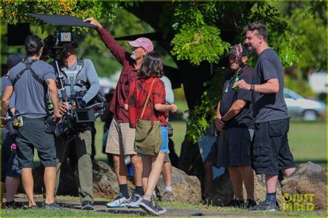 Millie Bobby Brown Films 'Godzilla vs Kong' Scene in Hawaii | Photo ...