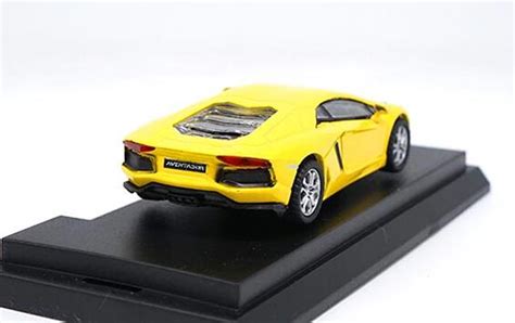 Diecast Lamborghini Aventador LP700-4 Model 1:64 Scale [VB1A962]