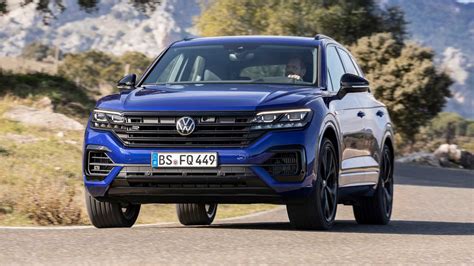 VW Touareg R Plug-In Hybrid Hot SUV Revealed With 456 Horsepower