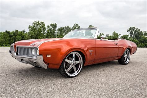 1969 Oldsmobile Cutlass | Fast Lane Classic Cars