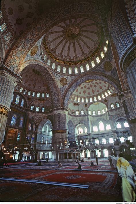 Interior of Sultan Ahmed Mosque (Blue Mosque) in Istanbul, Turkey ...