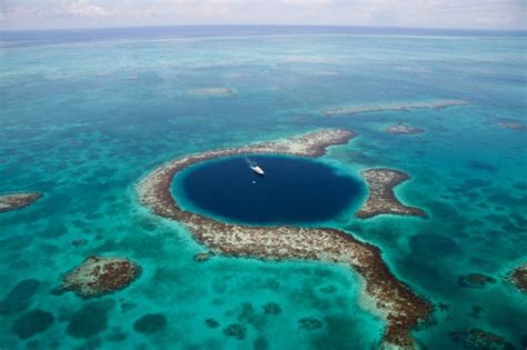 Andros‬ island in Bahamas ! The famous blue hole ...