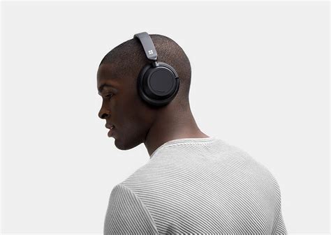 Microsoft announces Surface Headphones 2 with improved battery life ...