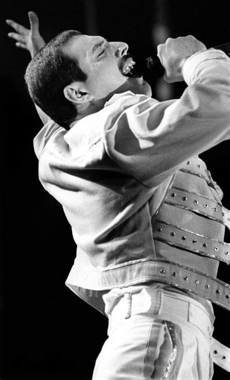 Freddie mercury cause of death - qustsl