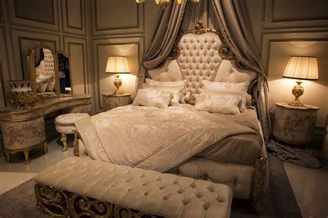 Gold, Glitter and Endless Luxury: 15 Opulent Bedrooms from Classic to ...