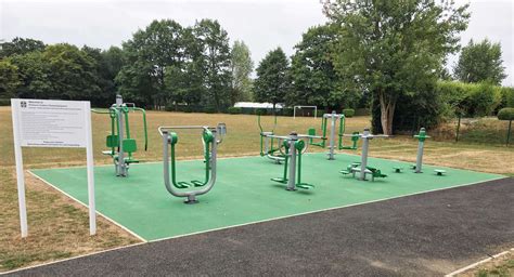 Outdoor Gym|Aldenham Parish Council- Outdoor Gym & Wetpour Surfacing ...