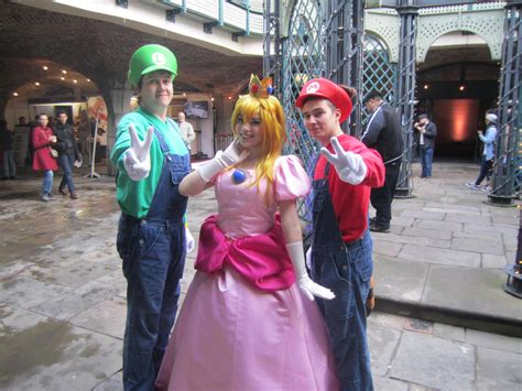 Luigi, Princess Peach and Mario by MrL3821 on DeviantArt