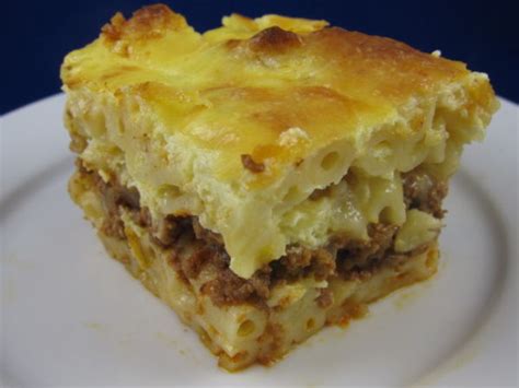 Greek Pastitsio recipe (oven baked pasta dish) - Nomadic Boys