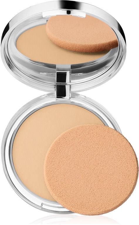 Clinique Stay- Sheer Pressed Powder Invisible Matte Matte | lyko.com