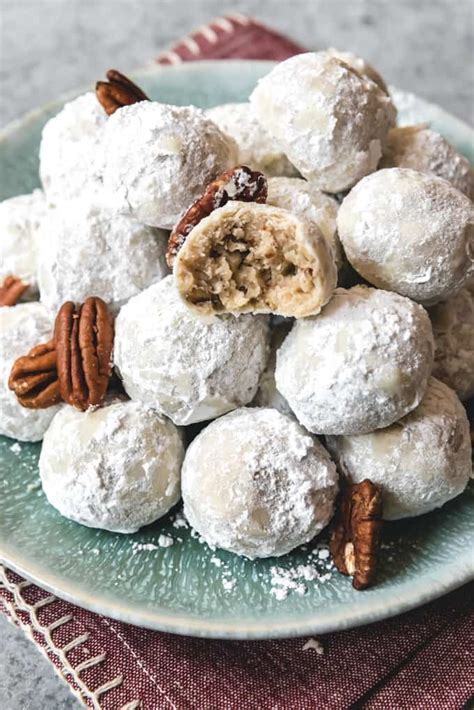 Mexican Wedding Cookies (Russian Tea Cakes) | Recipe | Tea cakes ...