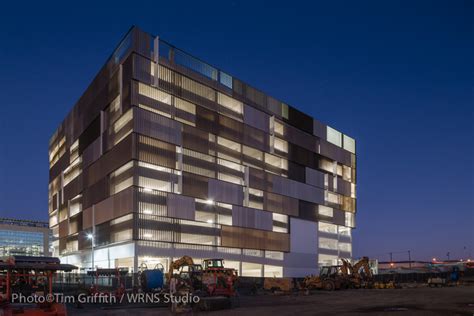 UCSF Mission Bay Parking Structure / WRNS Studio | ArchDaily