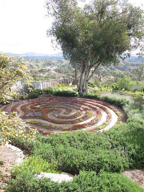 Labyrinth Garden 12 – ROOMY | Labyrinth garden, Labyrinth design ...