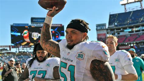 Mike Pouncey, Los Angeles chargers reach two-year contract