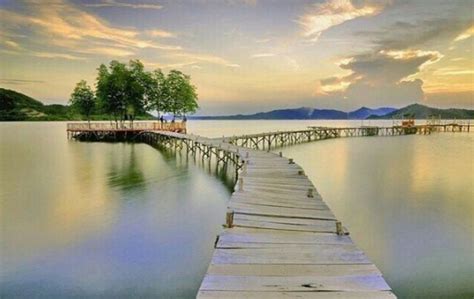 11 Pantai di Lampung Populer Tujuan Wisata Favorit - Tokopedia Blog