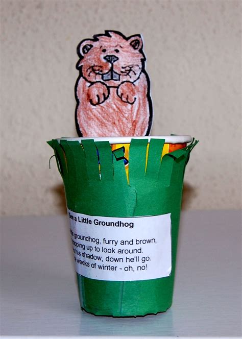 Peeking Groundhog Puppet | Groundhog day activities, Groundhog day ...