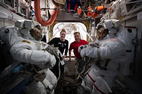 NASA Astronauts Complete Year’s Fifth Spacewalk at International Space ...