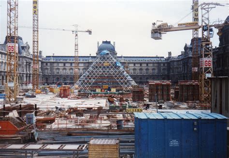 Louvre Pyramid Construction