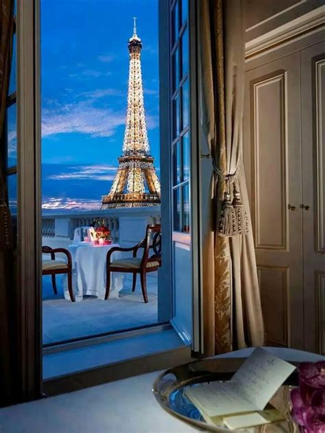 Paris, Eiffel Tower View Rooms | My Decorative