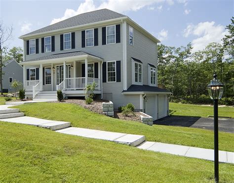 porch designs for hip roof colonial - Google Search | Brick exterior ...