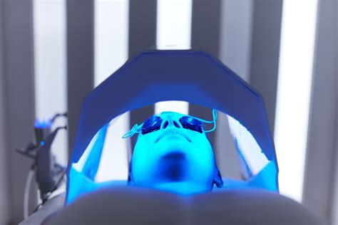 Phototherapy: Uses, Benefits, and Risks