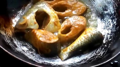 How to Fry Hilsa Fish Simple at Home **illish fish fry** - YouTube