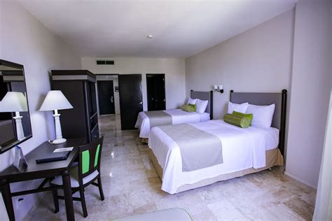 Hotel Casa Maya Cancun, QROO, MX - Reservations.com