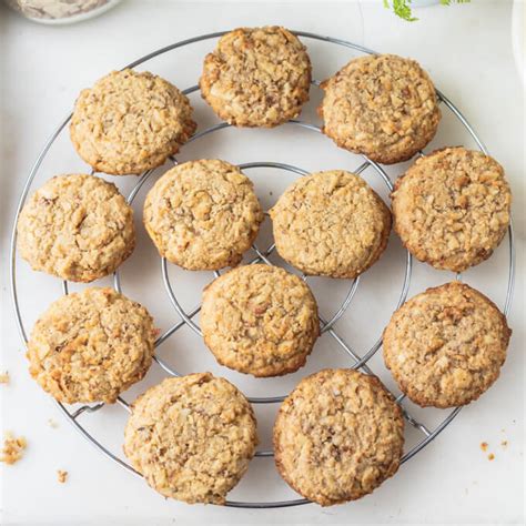 Sugar-Free "Oatmeal Cookies" (Low Carb, Keto) - Low Carb Maven