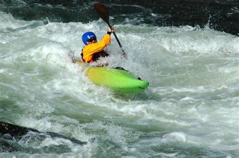 White Water Kayaking in the Potomac Rapids at Great Falls, Maryland ...