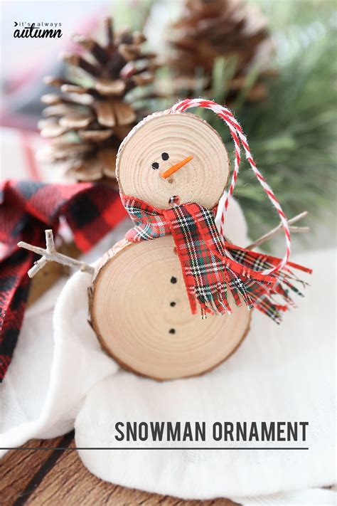 Make an easy wood slice snowman Christmas ornament - It's Always Autumn