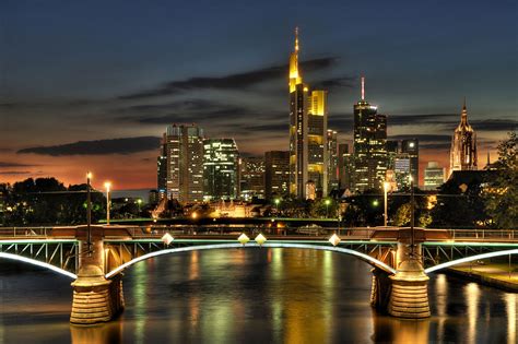 How To Germany - Frankfurt am Main: The Gateway to Germany