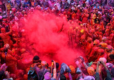 Here's Everything You Need to Know About Holi, the Hindu Festival of Colors