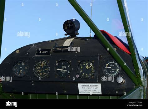 Piper Cub Cockpit View