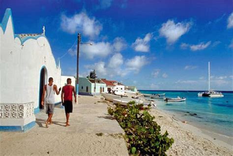 Los Roques – The largest marine park in the Caribbean