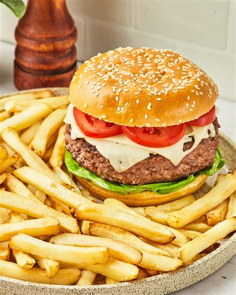 Burger and Pub Fries | Cavendish Farms