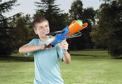 10 Awesome Water Balloon Launchers for Summer Fun - Hative