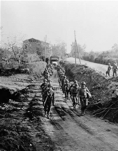 GI's of the War in Europe — Troops of the 34th Infantry Division ...