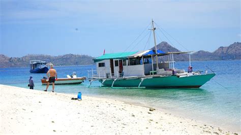 Snorkeling trip to Bidadari Island - Labuan Bajo