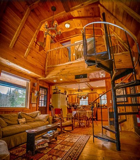 13 Cozy Cabin Rentals in Vermont (With Availability)