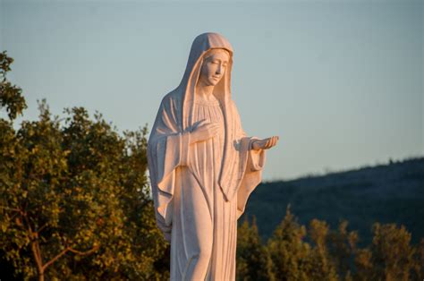 January 25, 2020 Message from Our Lady, Queen of Peace – MaryTV Medjugorje