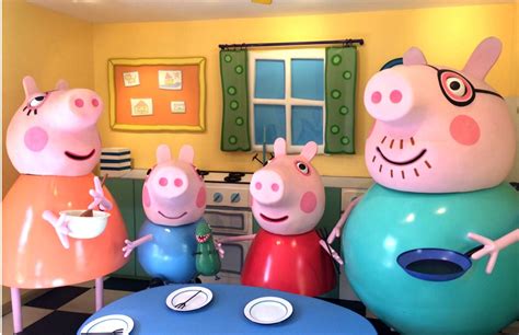 Paultons Park // Peppa Pig World Review - Lamb & Bear