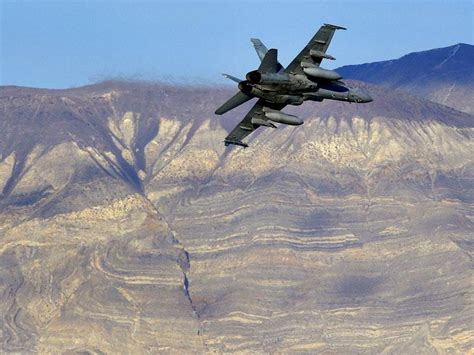 US fighter jet crashes in Death Valley, injuring seven park visitors ...