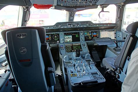 Airbus A350-900 cockpit AVIATION NEWS International Aviation News ...