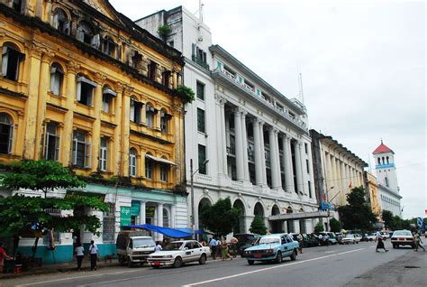 Yangon_Colonial buildings