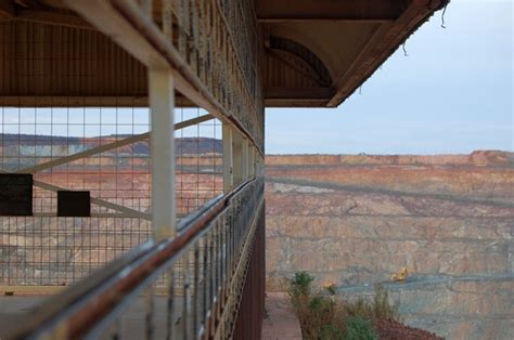 Kalgoorlie Super Pit public lookout platform - Kalgoorlie-Boulder ...